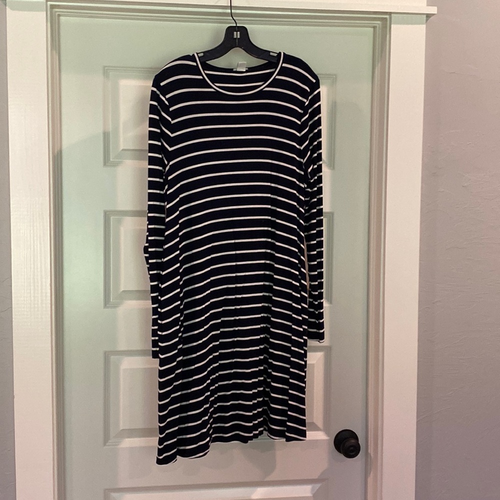 10/$25 JCrew// striped dress, size L